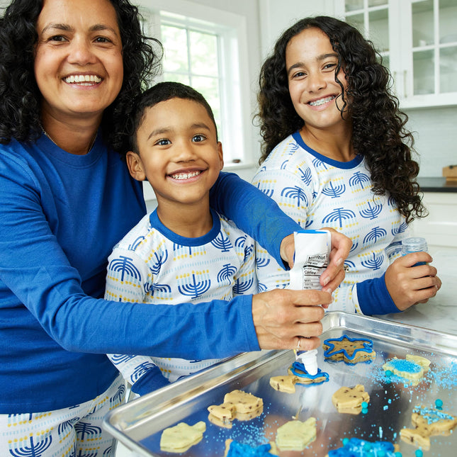 Pyjamas de Noël assortis HonestBaby pour toute la famille, 100 % coton biologique pour hommes, femmes, enfants, tout-petits, bébés garçons, bébés filles, unisexe, animaux de compagnie, Dazzle Hanukkah, Medium