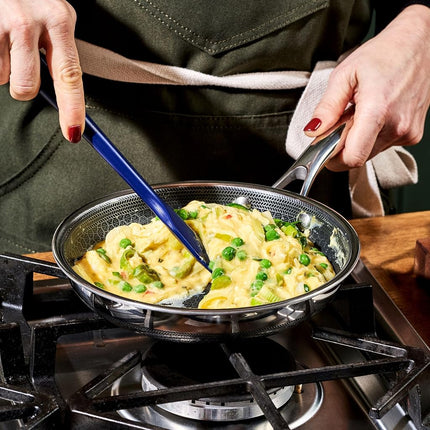 HexClad Hybrid Nonstick 20 cm Frying Pan, Stay-Cool Handle, Dishwasher-Friendly, Oven-Safe Up to 480°C, Induction Ready, Compatible with All Cooktops