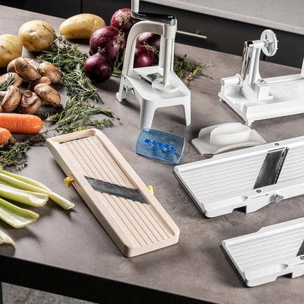 Benriner 7015S Classic Series Vegetable Slicer, Ivory, BN-1