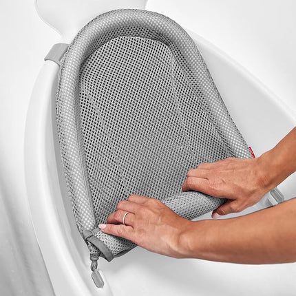 Skip Hop Moby Smart Sling Bathtub 3 Steps PVC Free Phthalate Free Non-Slip Newborn Bath Tub with Drain Plug (from Birth to 25 lbs, White)