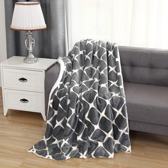 Elegant Comfort Reversible, Printed Sherpa Throw B