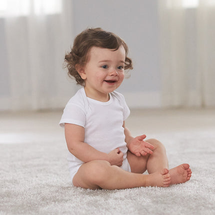 Paquete de 15 mamelucos Gerber para bebés "Grow with Me" en 3 tallas, color blanco, de 0 a 3 meses, 3 a 6 meses y 6 a 9 meses