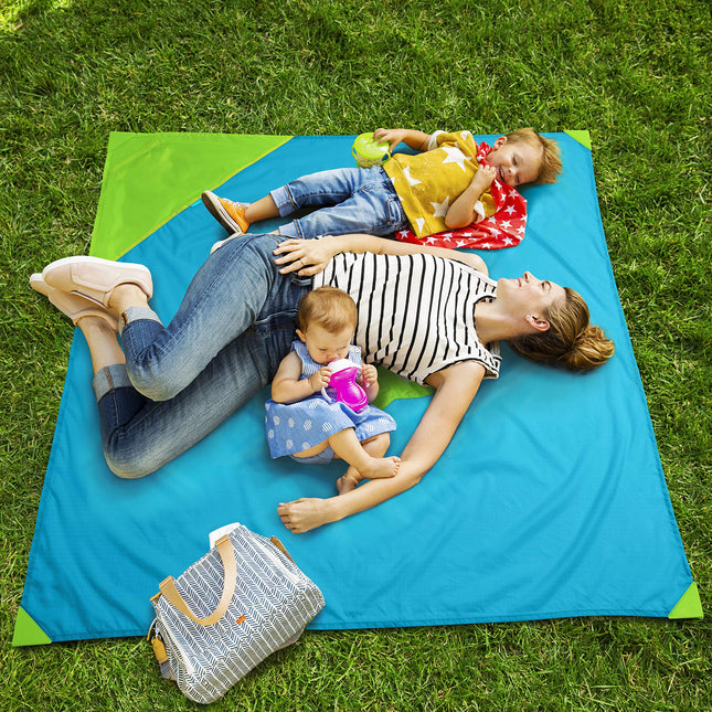 Tapis de jeu de voyage portable pour bébé Munchkin Brica Go Play, 147 cm x 147 cm, bleu/vert, ensemble de 2 pièces