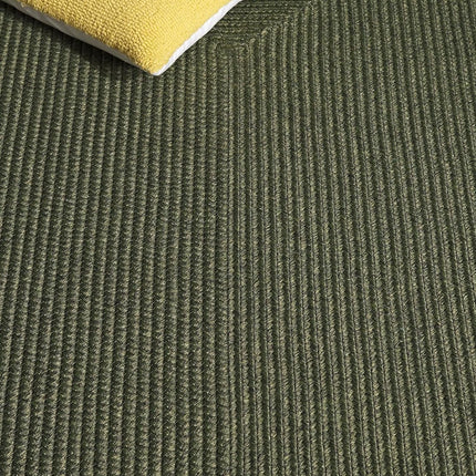 SAFAVIEH Contemporary Rug Living Room, Dining Room, Bedroom - Machine Washable and Reversable - Braided Collection, Short Pile, in Green, 80 X 180 cm