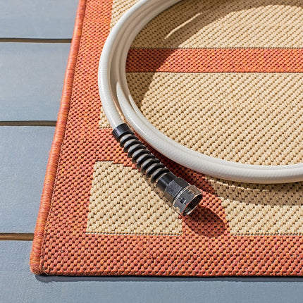 Tapis d'intérieur/extérieur Martha Stewart by SAFAVIEH Collection 81 cm x 152 cm Beige/Terracotta MSR4121J Motif Fretwork Imperméable Facile à nettoyer pour Patio Cour Arrière Vestibule