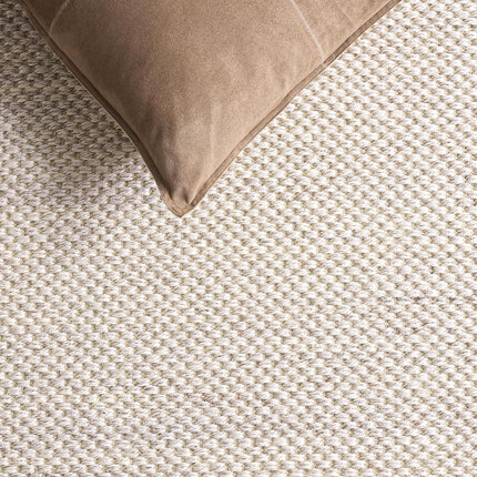 Safavieh Natural Fiber Rug for Living Room, Dining Room, Bedroom - Natural Fiber Collection, Short Pile, in Natural and Black, 61 X 91 cm