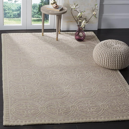 Safavieh Medallion Indoor Hand Tufted Rectangle Area Rug, Cambridge Collection, CAM123, in Light Pink / Ivory, 91 X 152 cm for Living Room, Bedroom or Any Indoor Space