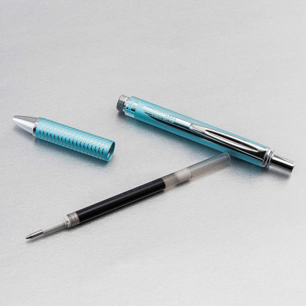 Bolígrafo de gel EnerGel® Alloy RT, punto mediano, 0,7 mm, cuerpo turquesa, tinta negra