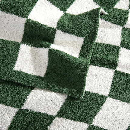 Elegant Comfort Checkered Throw Blanket, Hunter Green Super Soft Cozy Fluffy Warm Throw Blankets for Couch, Sofa, Chair, Bed, Camping, Picnic, Travel Lightweight Bed Blanket (50" x 70")