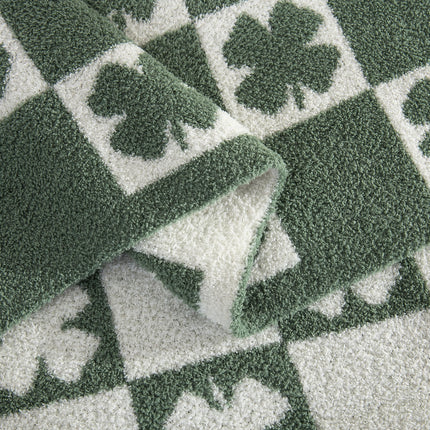 Elegant Comfort St Patrick's Day Throw Blanket, Green Plaid Clover Super Soft Cozy Fluffy Warm Throw Blankets for Couch, Sofa, Chair, Bed, Camping, Picnic, Travel Lightweight Bed Blanket (50" x 70")