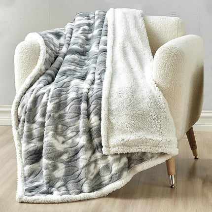 Elegant Comfort Luxury Valentine’s Day Sherpa Throw Blanket Ultra-Soft Cozy Velvet Aesthetic Fleece Throw - Micromink Sherpa for Her, Girlfriend, Sherpa Reversible Blanket- Alaska Gray